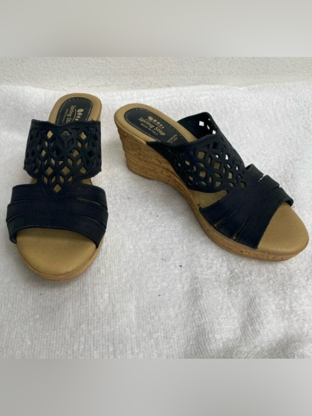 Spring Step Womens Black Leather Perforate Faux Cork Wedge Sandal Size 7.5